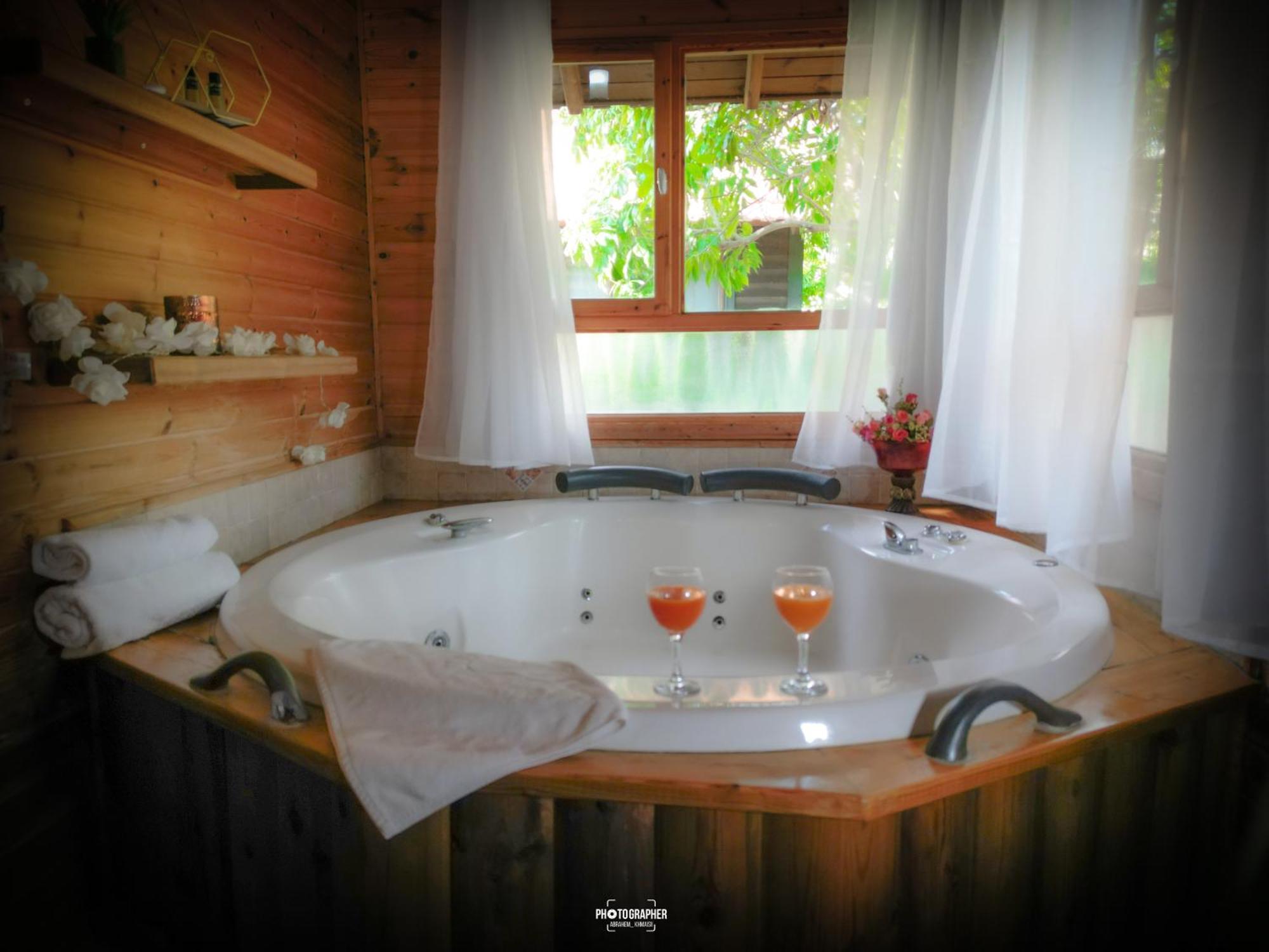 The Wooden Rose Cabins Bezet Quarto foto