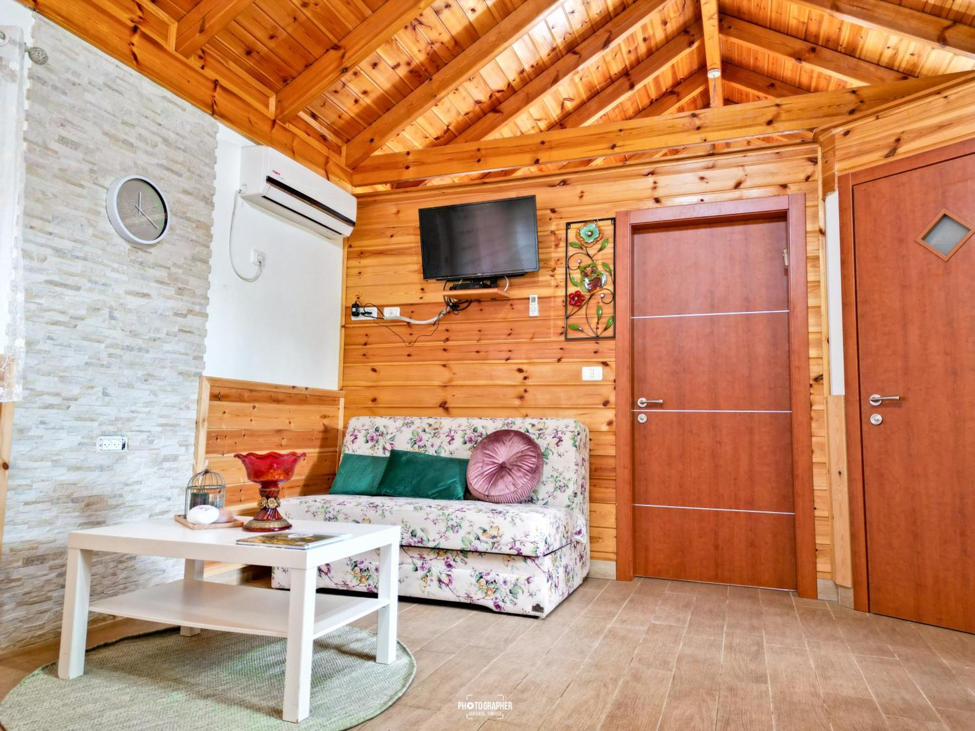 The Wooden Rose Cabins Bezet Quarto foto